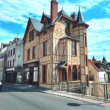 Logis Hotel La Maison A Pan De Bois Vierzon Ngoại thất bức ảnh