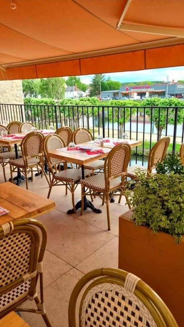 Logis Hotel La Maison A Pan De Bois Vierzon Ngoại thất bức ảnh