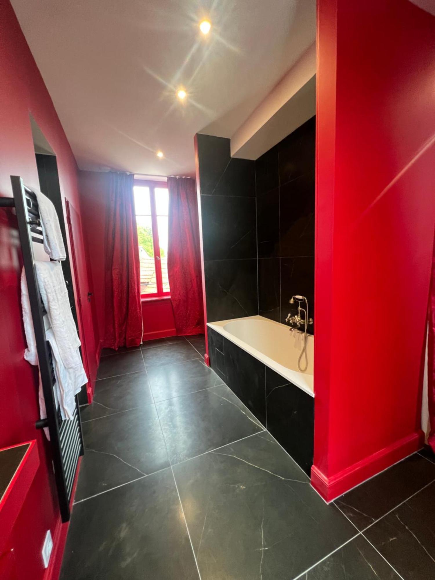 Logis Hotel La Maison A Pan De Bois Vierzon Ngoại thất bức ảnh